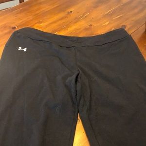 Black under armour cropped leggings